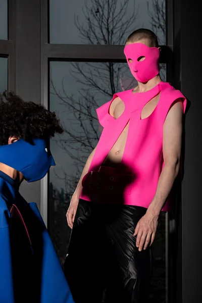 Look 18